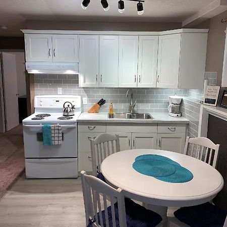 Newly Renovated Basement Suite! Lethbridge Dış mekan fotoğraf