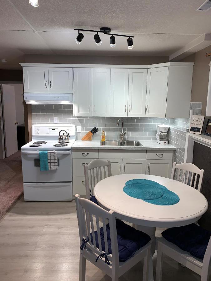 Newly Renovated Basement Suite! Lethbridge Dış mekan fotoğraf